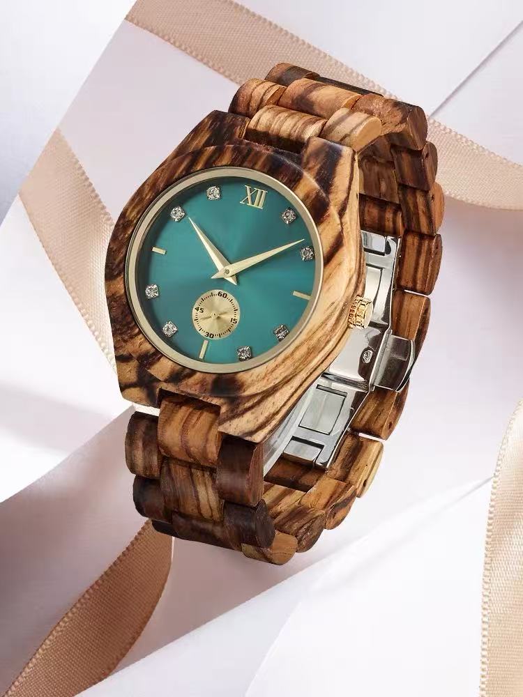 Niche Wooden Watch — Minimalist Japanese-Style Ladies' Timepiece — Retro-Designed Creative Wooden Watch in Black and Red Sandalwood— $289 USD