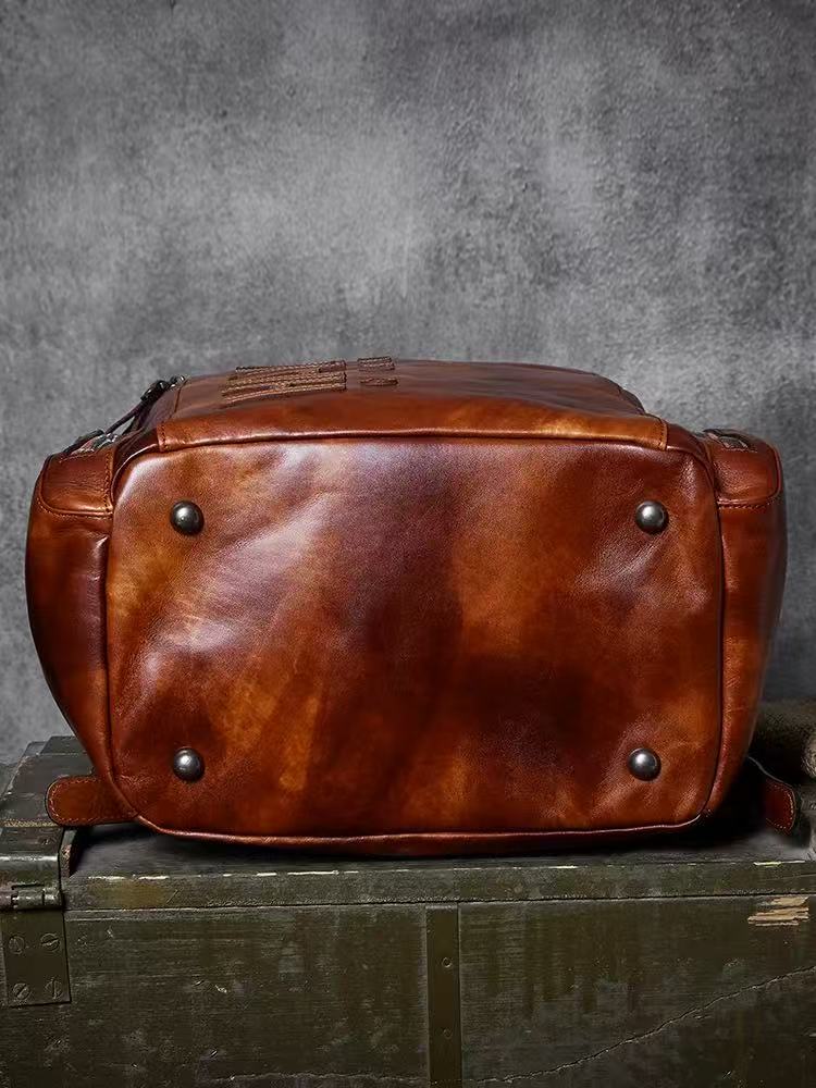 Retro Motorcycle Backpack — Vegetable-Tanned Top-Grain Cowhide